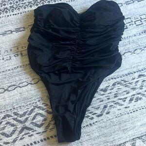 Strapless fashion nova swimsuit